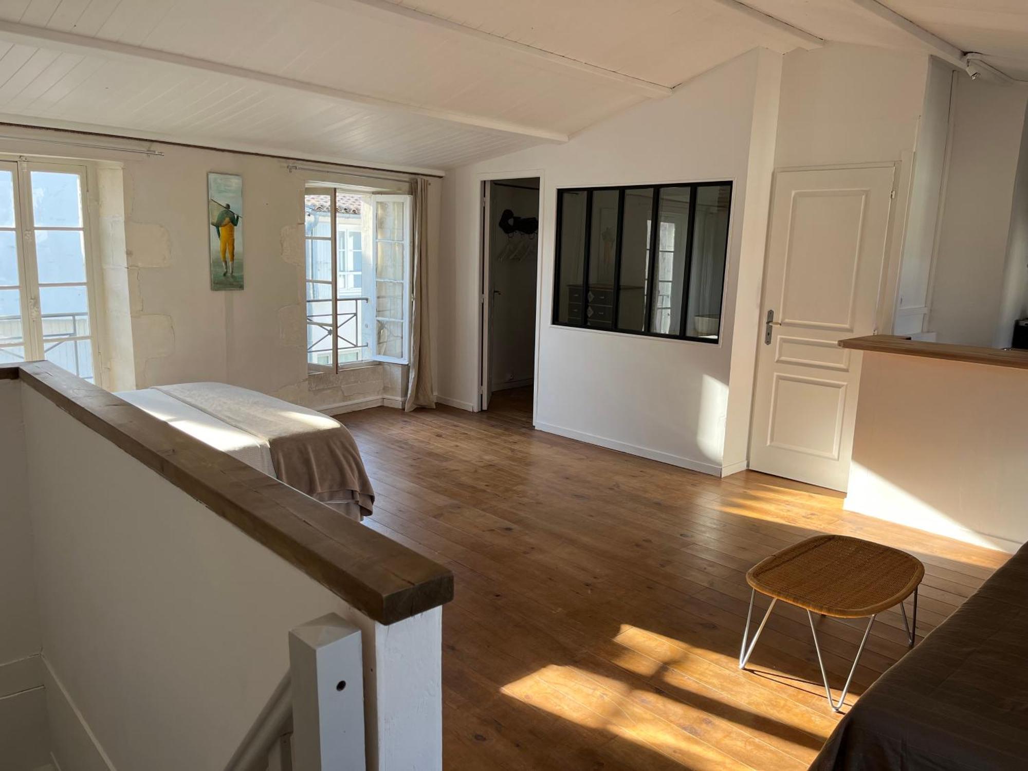 Une Fenetre Sur Cour La Flotte Kültér fotó